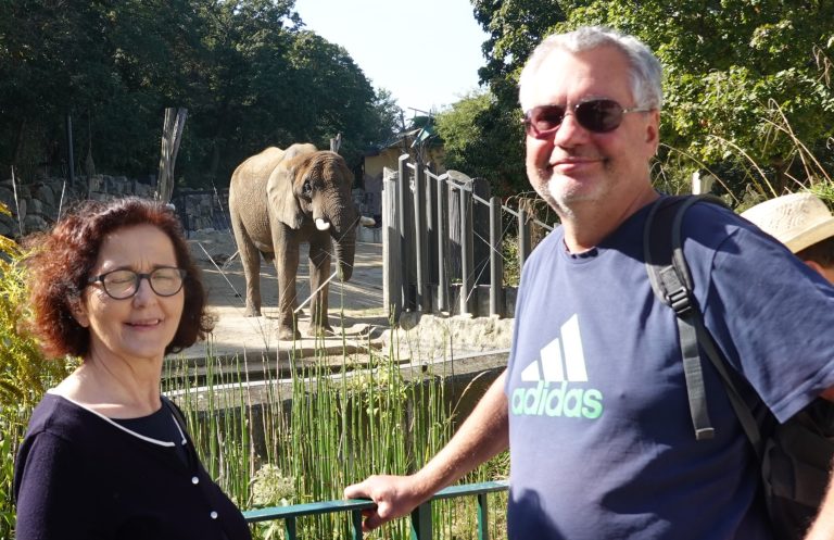Rita und Reinhard bei Bulle Abu 10-3 Schönbrunn Rite+Reinhard bei Abu (2)